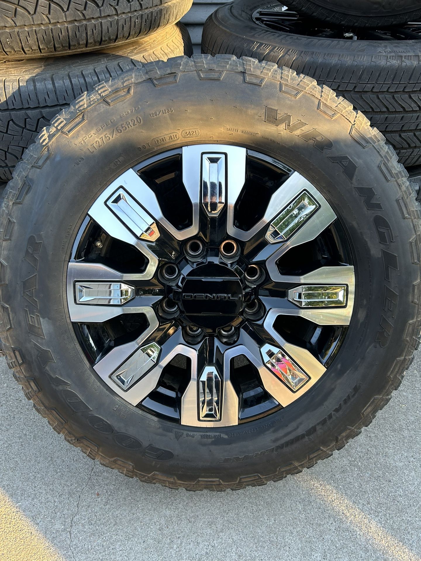 Sierra denali ultimate gmc chevy 8x180mm 8 lug wheels