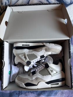 Jordan 4 Retro ‘Military Black’ 2022