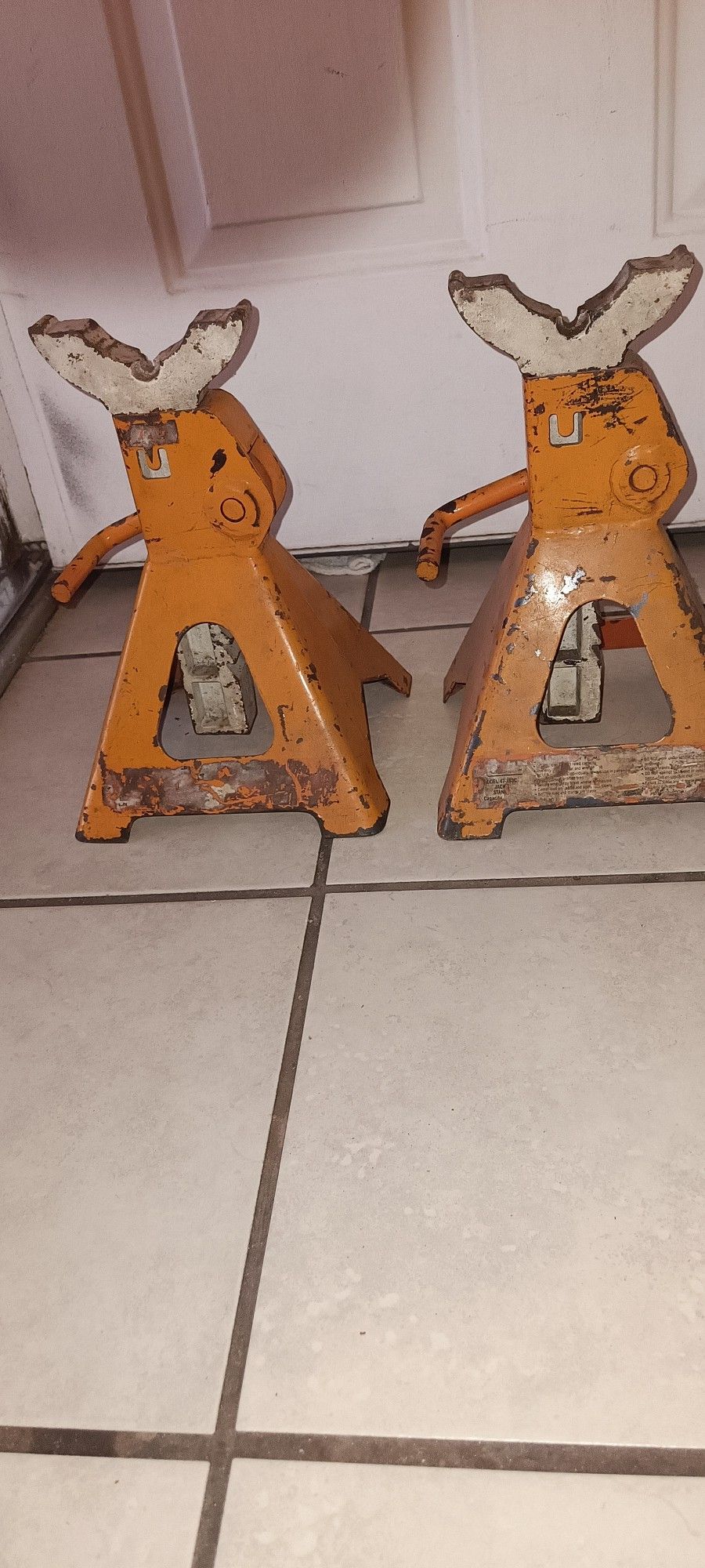 Allied 3 Ton. Heavy Duty Jack Stand / Gato Hidráulico Model 47JS3C