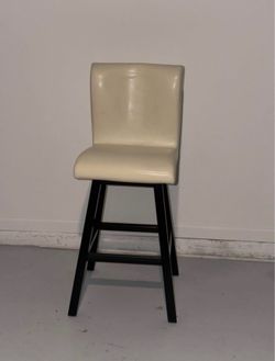 Hurley Counter Ht. Chair Set of 2 in white