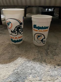 Miami Dolphins cups