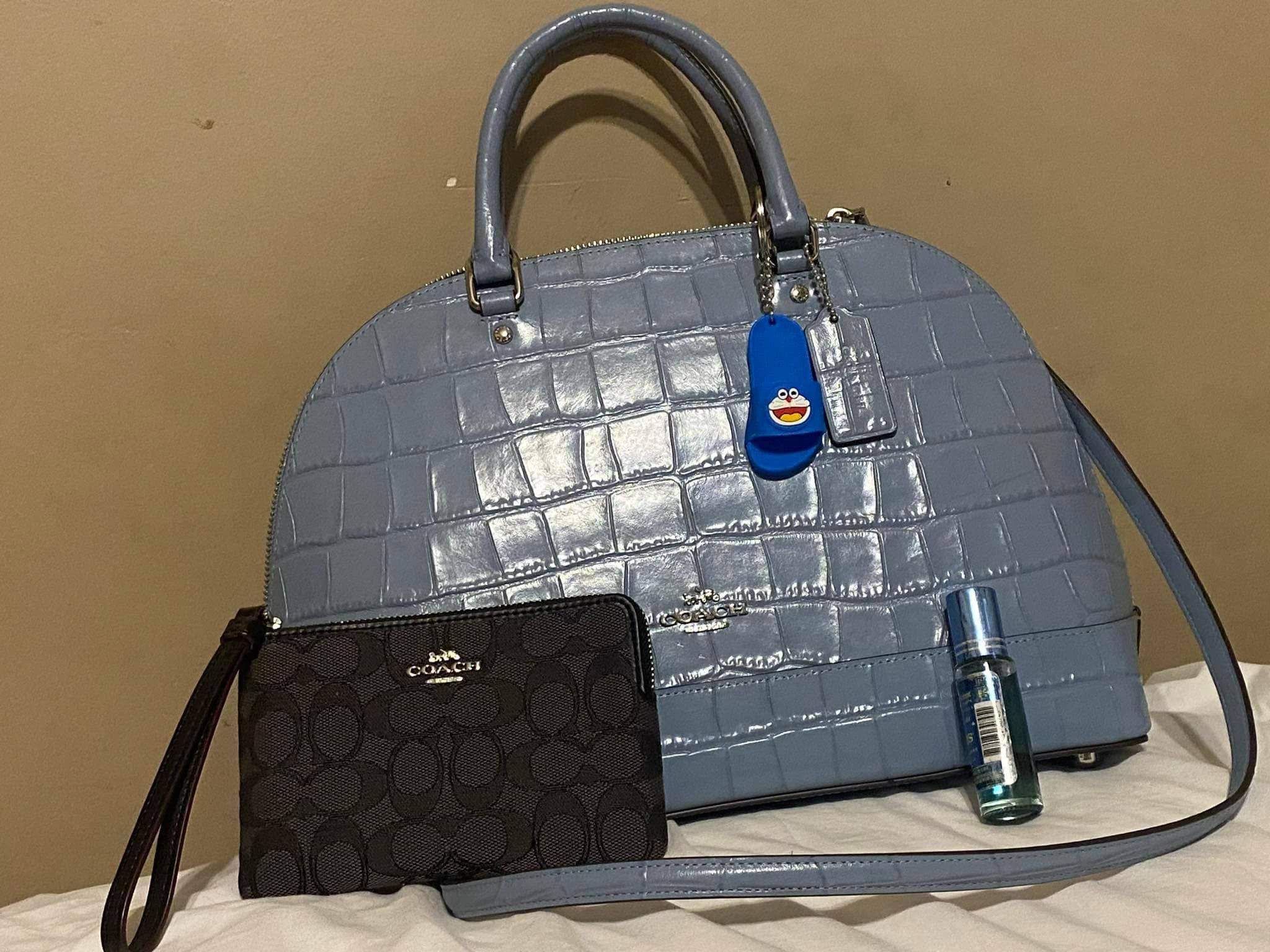 Coach Purse & Wristlet Brand New With Tag