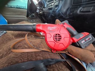 Milwaukee M18 Cordless Blower with Battery