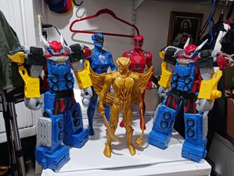 Big  Power Rangers set  collection.  
- yellow GOLDAR  17'
- 2  Big BEAST Morphers MAGAZORD  20'
- Red Ranger  20'
- blue Ranger  20'
    Good conditi