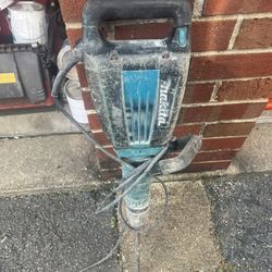 Makita demolition hammer With But