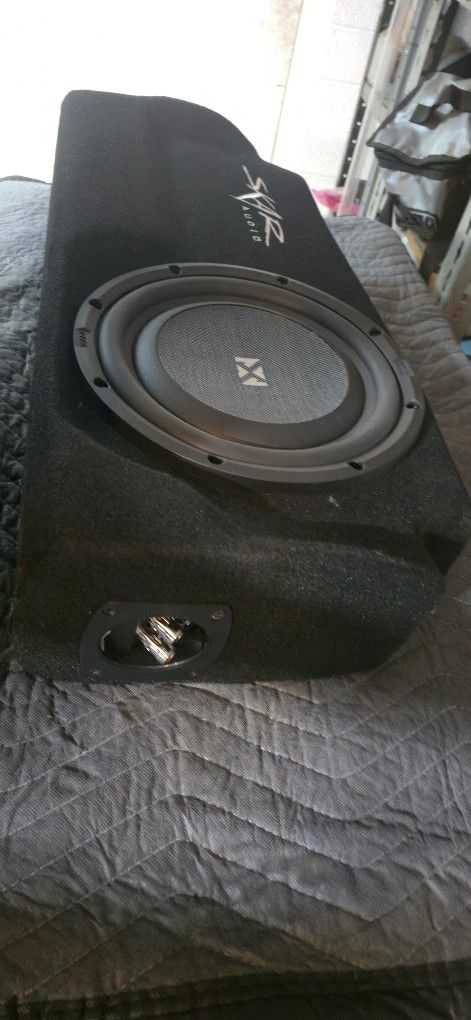10 Inch Nvx Shallow Mount Sub In A Custom 3rd Gen Tacoma Carpited Speaker Box