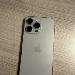 Unlocked iPhone 15 Pro Max 256 GB