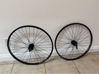 New Bontrager AT-550 Disc 27.5” Bike Wheels / Wheelset