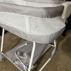 bassinet 