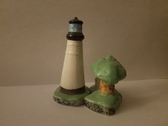Lighthouse/Cottage/tree salt and pepper shaker set