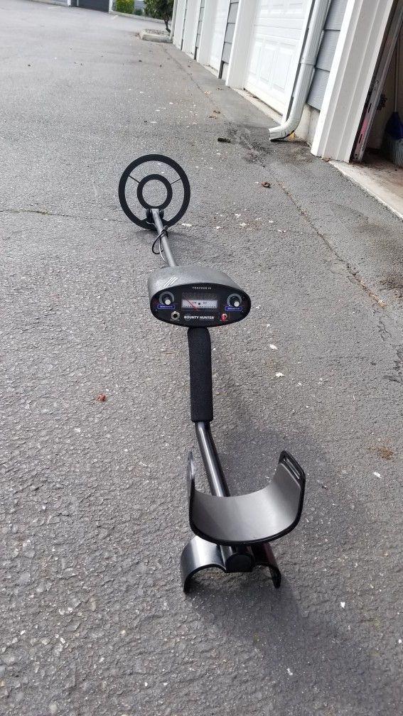 Bounty Hunter TK4 Tracker IV Metal Detector