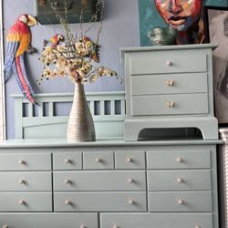 CUTE BEDROOM SET BLUE AT PICKY PINCHERS 5280 SEMINOLE BLVD ST PETE OPEN NOON TO 6pm FREE DELIVERY 