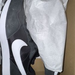 Nike MD Valiant. GS 7 (7Y). $25