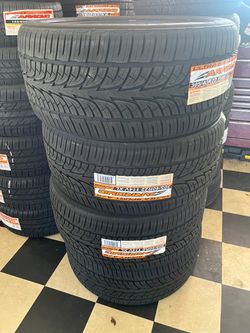 Arroyo Ultra Sport A/S 305/40R22 Tires – Set of 4