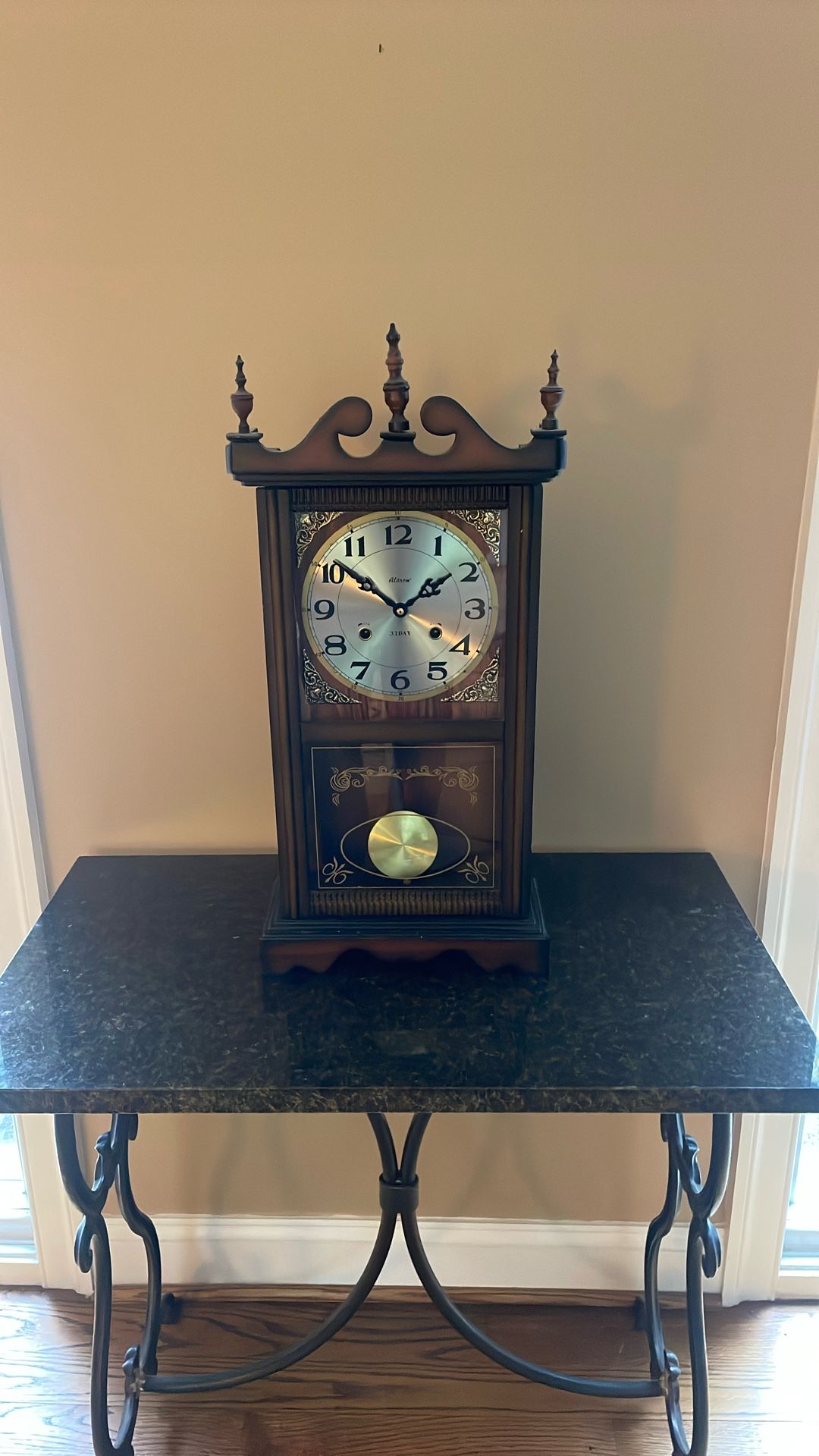Vintage Regular Alaron Clock