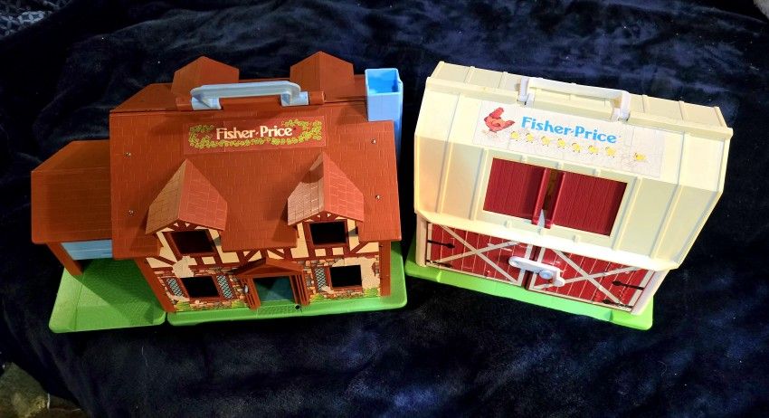 🎶 Vintage Fisher-Price Lot – Farm & Tudor House 🏡🐄