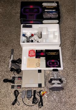 NINTENDO ENTERTAINMENT SYSTEM NES CONSOLE DELUXE SET WITH VIDEO GAME, ROB THE ROBOT & CONTROLLER