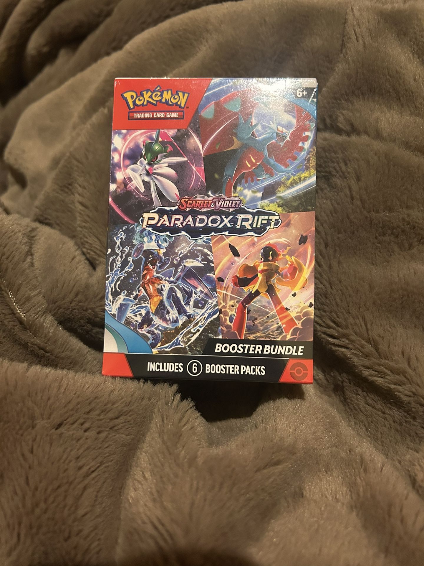 Pokeman Scarlet & Violet Paradox Rift Booster Bundle