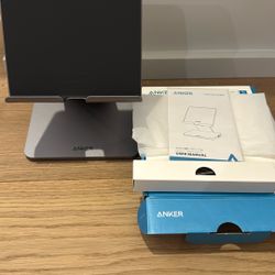 New: Anker USB C Hub for iPad, 551 USBC Hub (8-in-1), with Foldable Tablet Stand