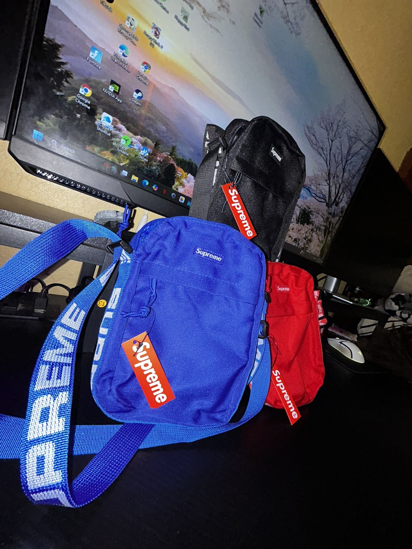 Supreme Shoulder Bags