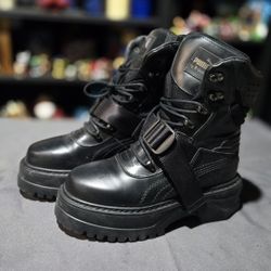Used Like New !! Puma X Fenty Boots By Rihanna  Size 6.5