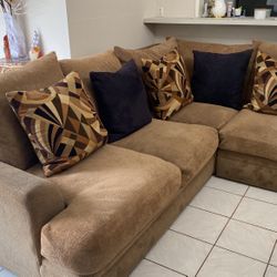 Sectional couch