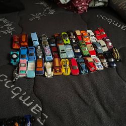 Hot Wheels Looses and Brand New (READ THE DESCRIPTION BEFORE YOU DM ME!!)