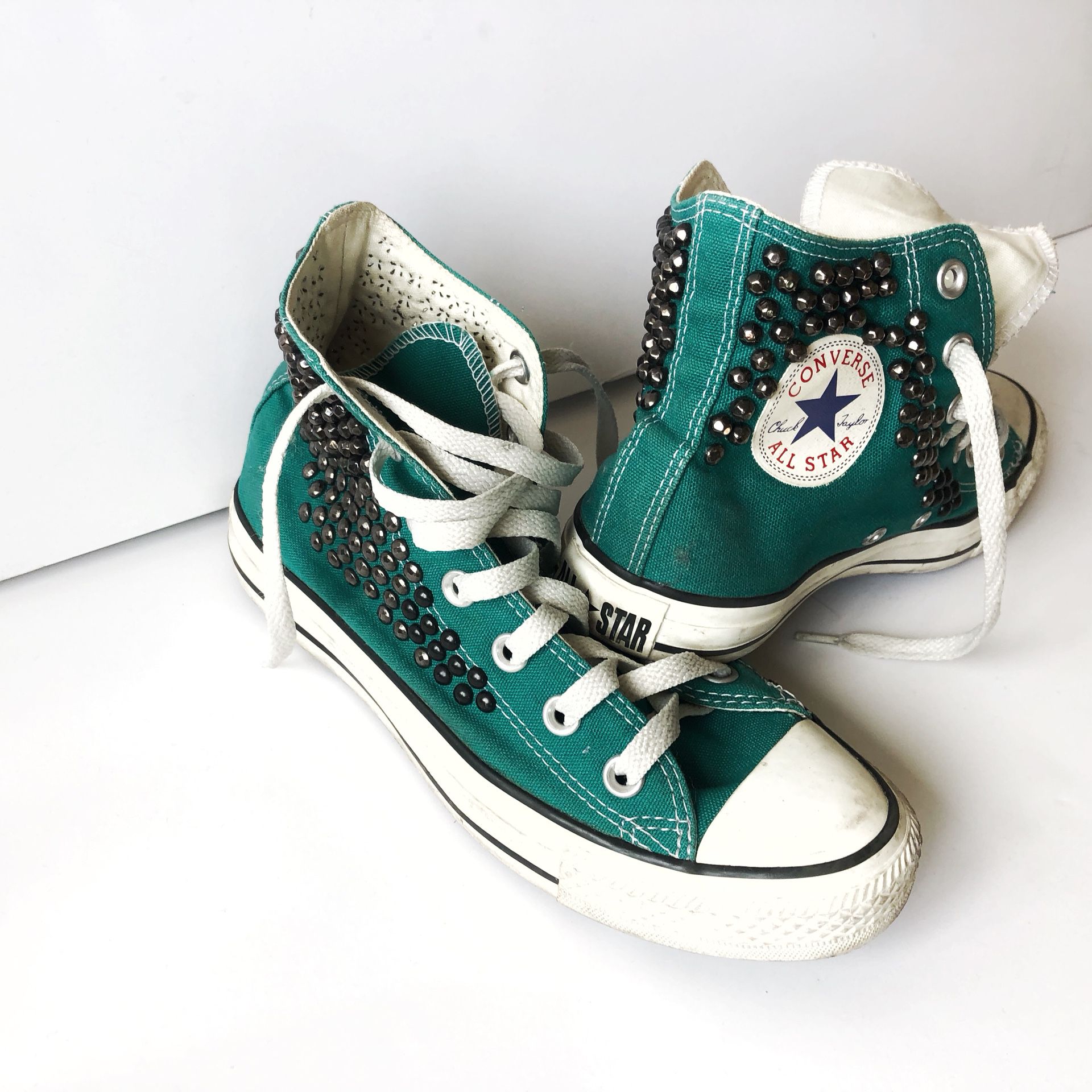 Converse with a metal elements.Green.Size7,5-8.