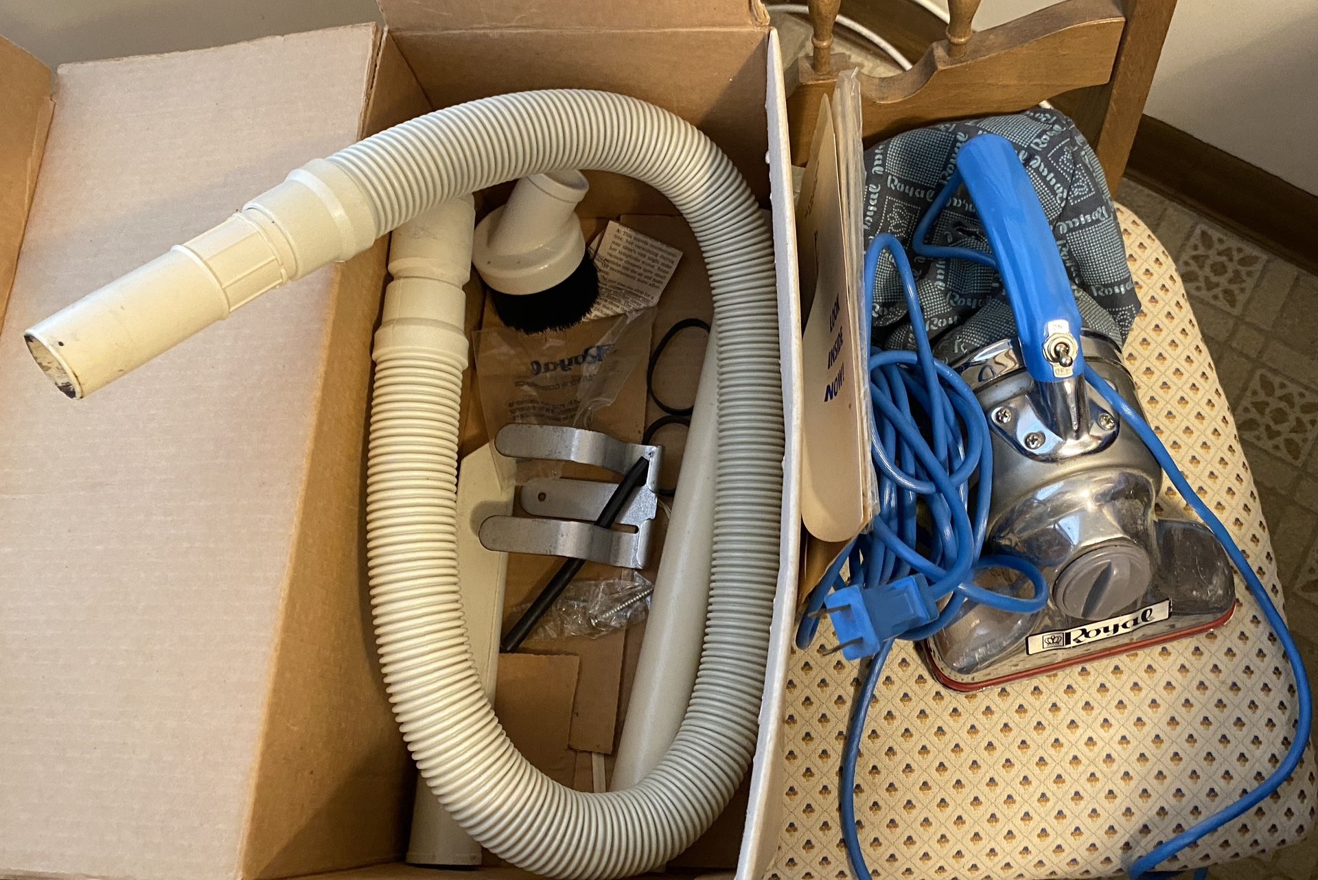 Royal handheld Vacuum With Attachments