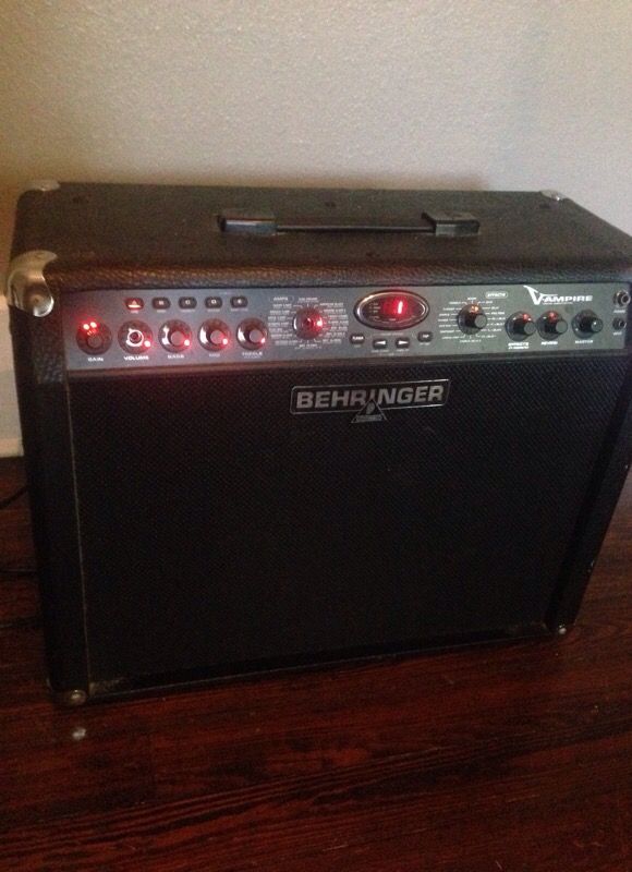 Behringer V-AMPIRE LX112 Guitar Combo Amp