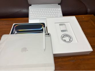 iPad Pro 13 inch 1TB WiFi cellular nano texture glass comes with Magic Keyboard & pencil pro