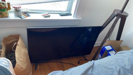 Vizio TV 35 inch screen