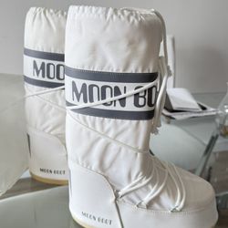 Moon Boot White 