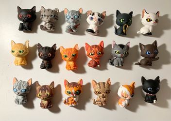 18 Warrior Cats Vinyl Miniatures $60