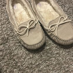 Womens Slippers Size 8