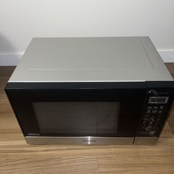 Panasonic 1200W Microwave 