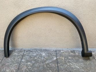 21-26 Nissan Rogue Front left wheel opening molding (OEM) ASSY-63861 6RR1A