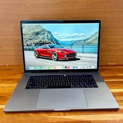 MacBook Pro 15” 2018 2.9Ghz 6-Core i9 32GB RAM 1TB SSD 4GB V-RAM Fully Functional!!