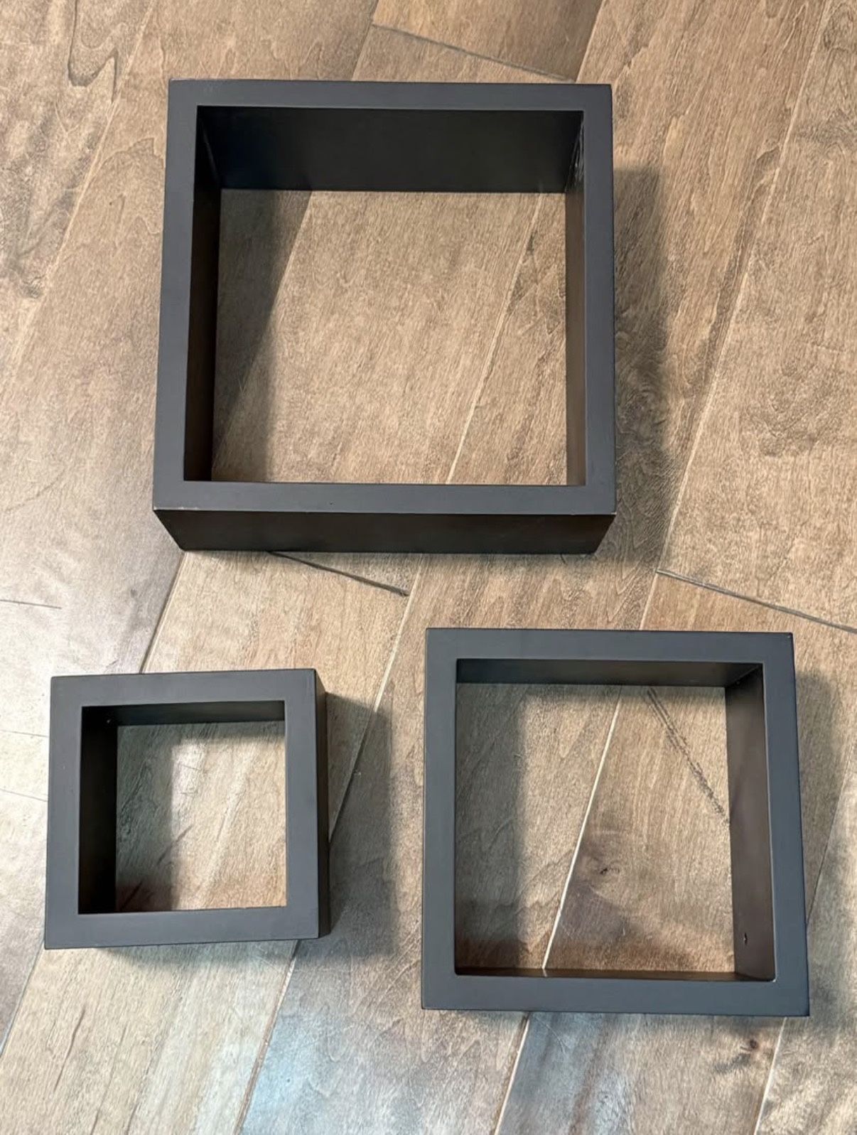 3 Floating shelves