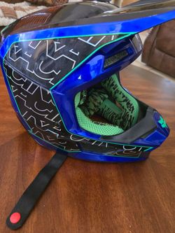 Fox Racing Motocross Helmet - Like New (Worn Once) - Size [SIZE]