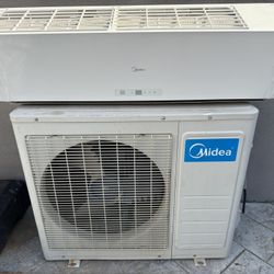 Midea Mini Split Heat / AC Unit