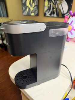 Keurig Single-Serve Coffee Maker CASH ONLY