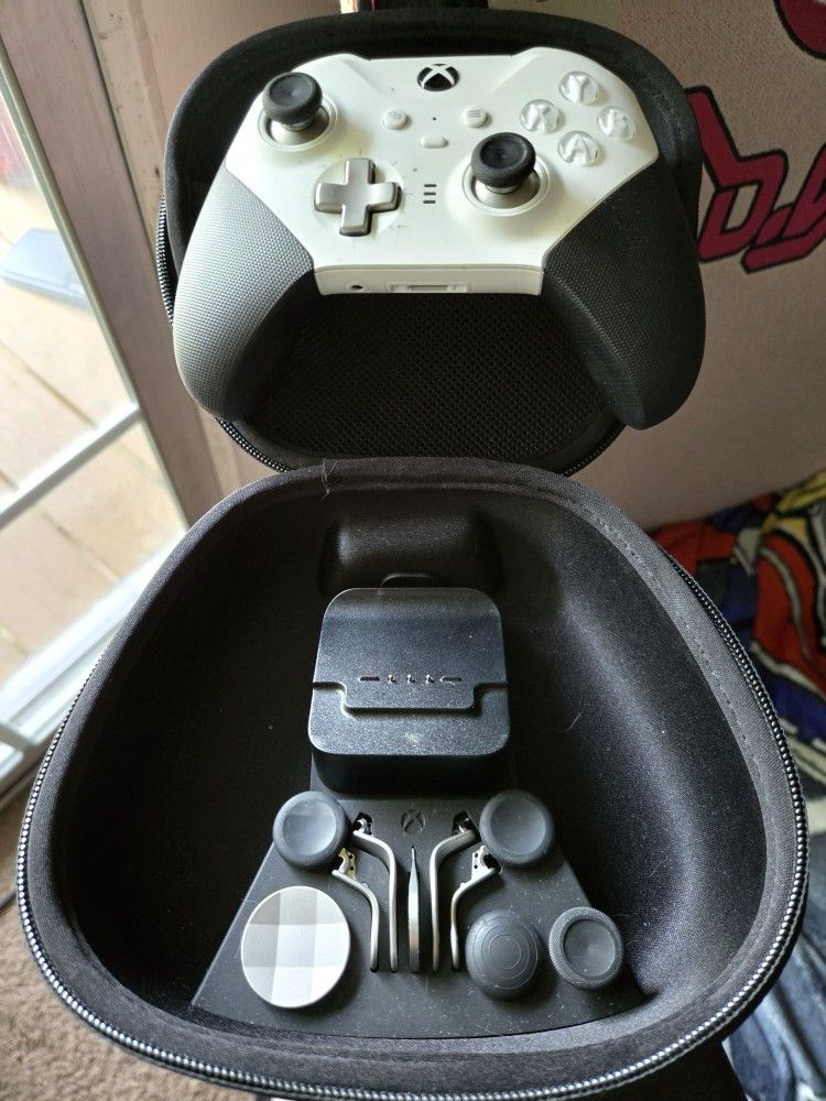 Xbox Series X with Pro Elite Series 2(complete edition)