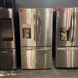 Frigidaire French Door Refrigerator Stainless Steel Spacious‼️‼️
