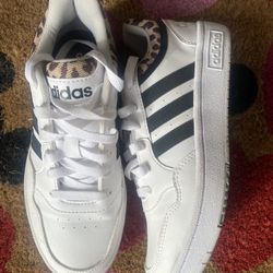 White Adidas Shoes Size:6.5 For Women