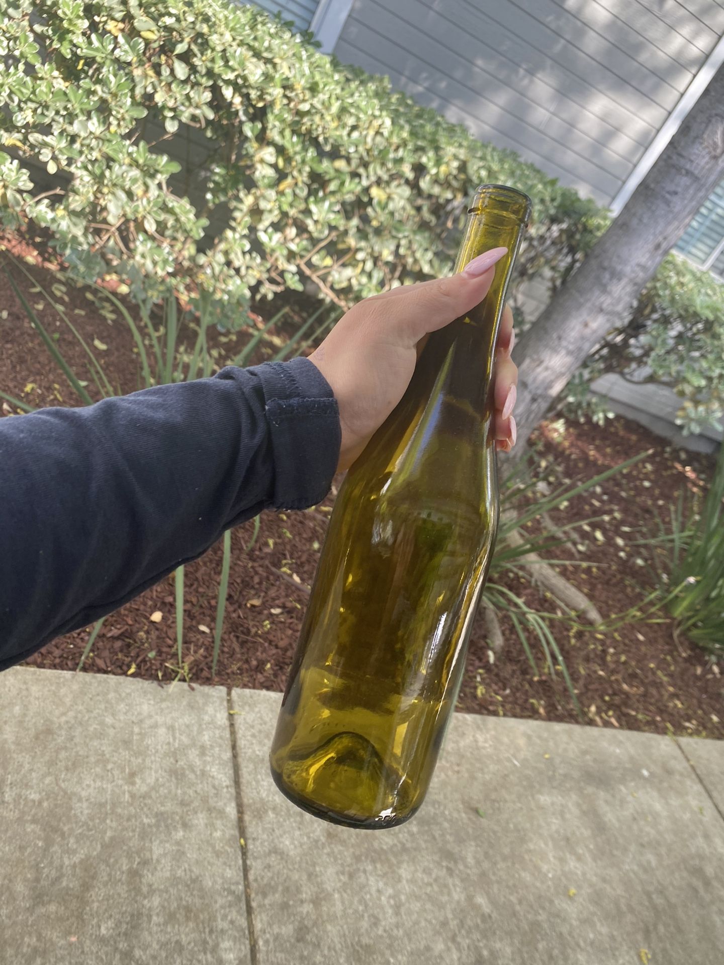 Clear wine bottles