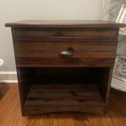 Nightstand/bedside Table 