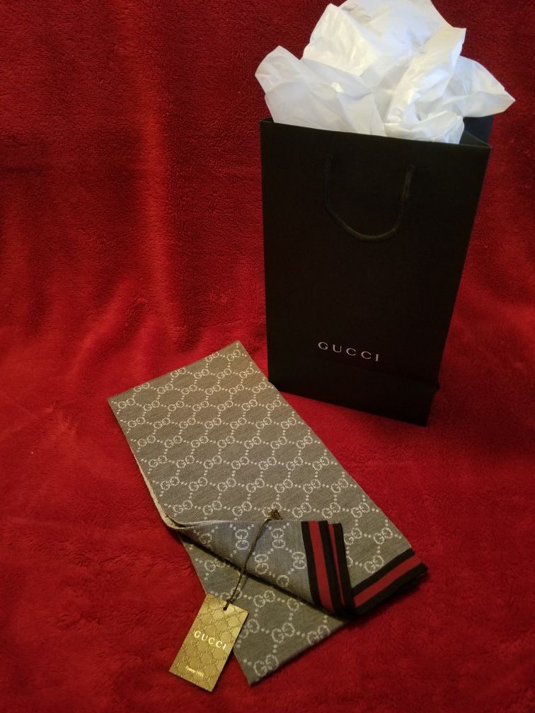 100% authentic Wool Gucci Scarf