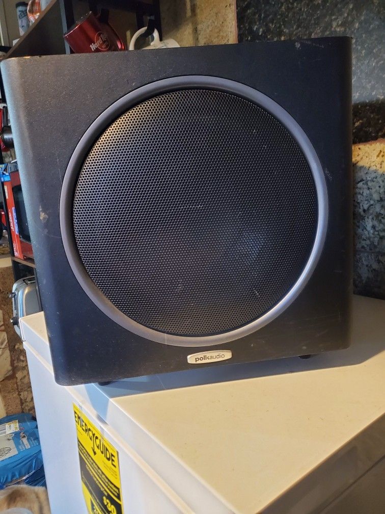 Polk Audio Powered Subwoofer And Pioneer House Speakers