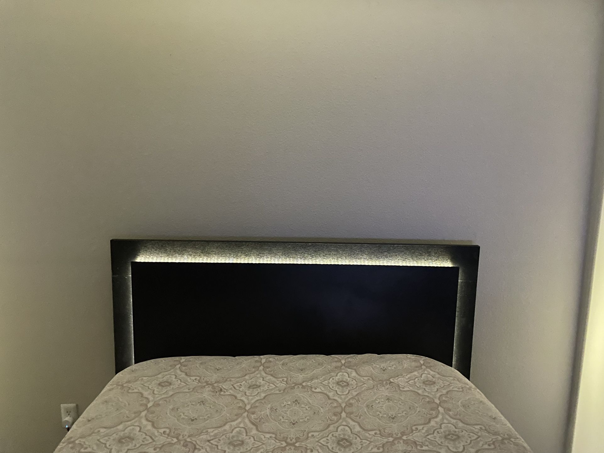 LED Wood Bed frame (Queen Size)